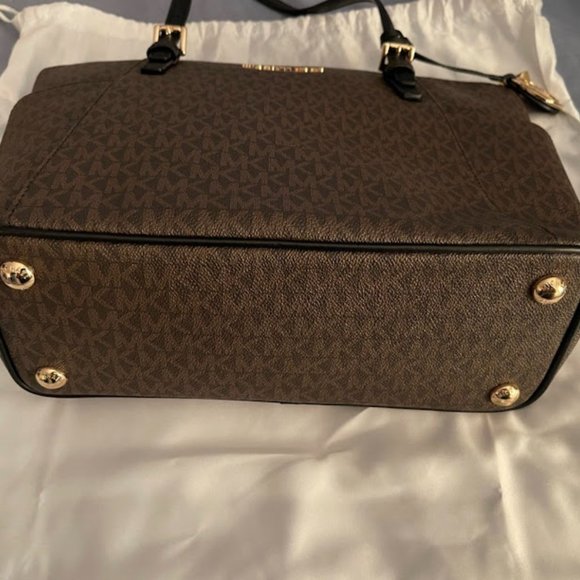 {NEW without Tags} Michael Kors Signature Brown Jet Set with Black Trim (D) - Picture 6 of 6